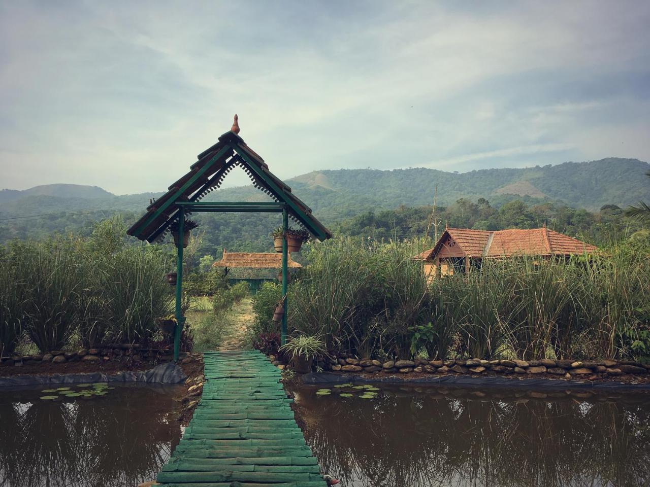 Koomankolly Resort Thirunelly Exterior photo